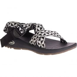 monochrome chacos