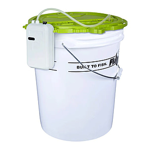 Flambeau 5 Gal Insulated Bait Bucket with Deluxe Aerator 6085FA