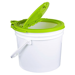 Nicklow's Wholesale Tackle > Bait Storage > Wholesale Challenge Plastics 4  Qt. Minnow Buckets