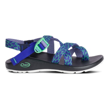 chacos trine black and white