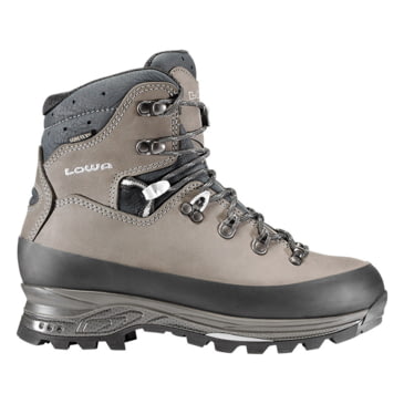 lowa backpacking boots