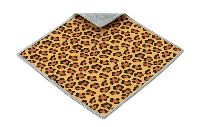 Carson Carson Double-Sided MicroFiber Lens Cleaning ClothSafari Leopard