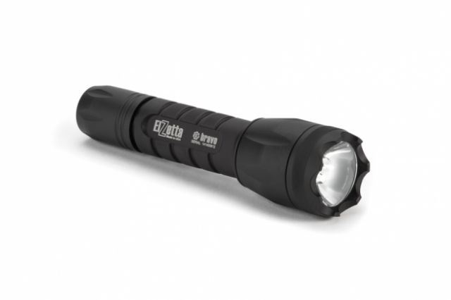 Elzetta Bravo 2-Cell LED Flashlight 850 Lumens w/Crenellated Bezel Ring Black High Output AVS Head Click Tailcap Black