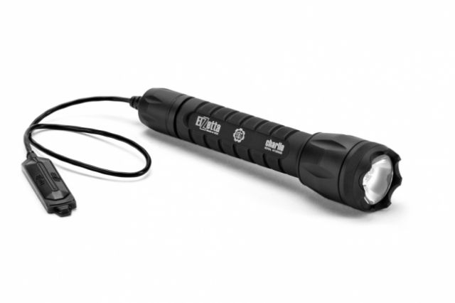 Elzetta Charlie 3-Cell LED Flashlight 1350 Lumens w/Crenellated Bezel Ring High Output AVS Head Remote Tape Switch 12in Black