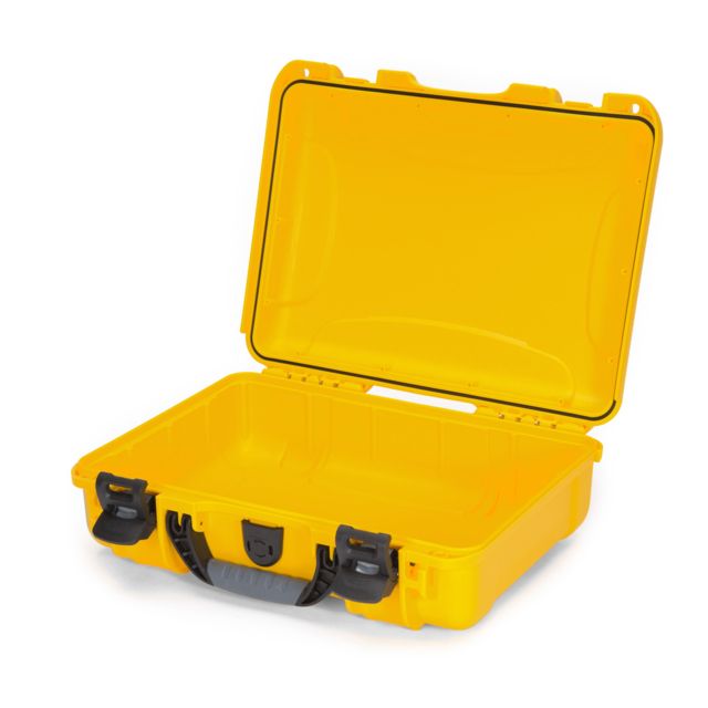 Nanuk 910 Protective Hard Case 14.3in Waterproof Yellow