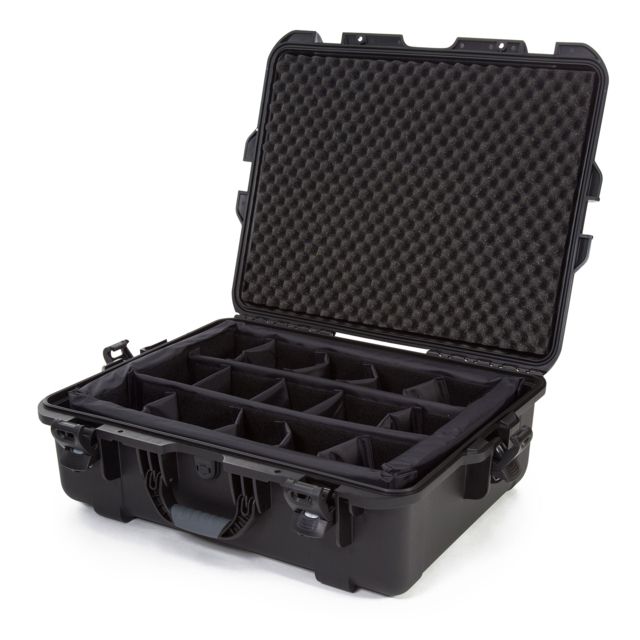 Nanuk 945 Case w/padded divider - Black