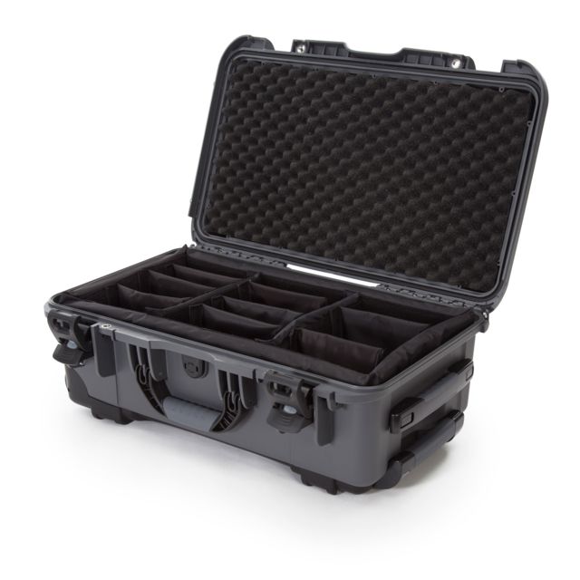 Nanuk 935 Protective Hard Case w/ Padded Divider 22in Graphite