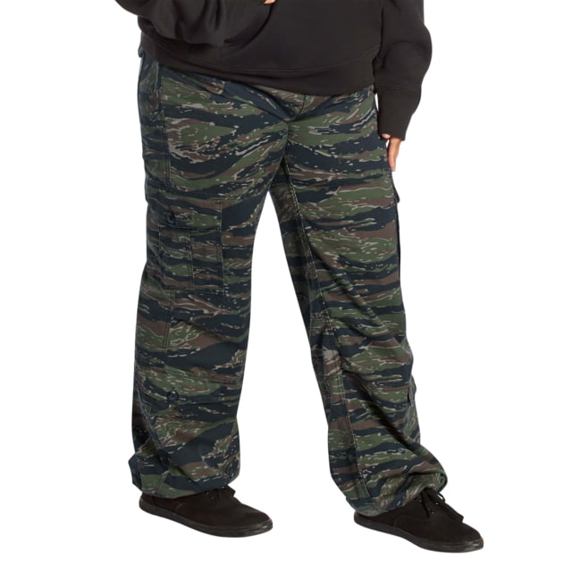 Rothco Vintage Paratrooper Fatigue Pants – Women’s Tiger Stripe Camo Medium Rothco Vintage Paratrooper Fatigue Pants – Women’s Tiger Stripe Camo Medium