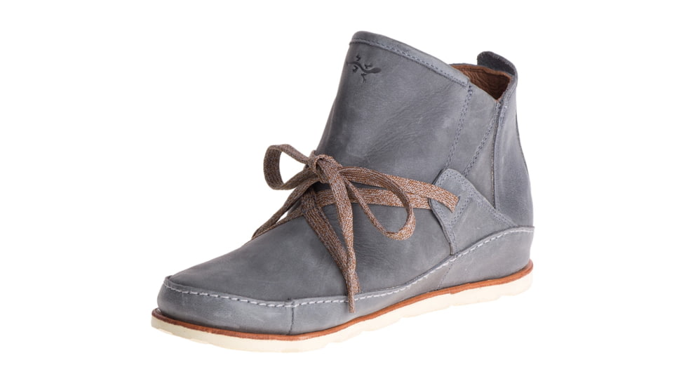 chaco harper mid ankle boots