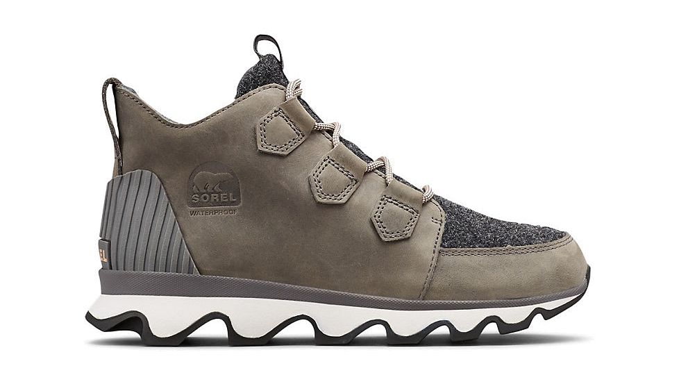 sorel kinetic snowboots