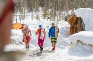 Apres-Ski Clothing