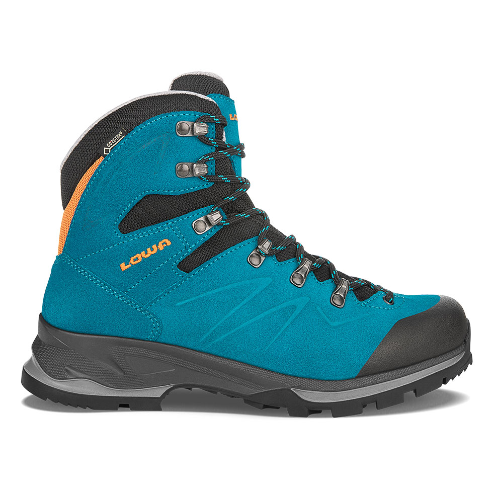 lowa hiking footwear