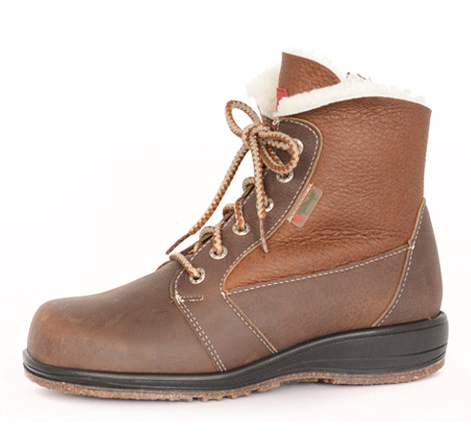 canadian hiking boots