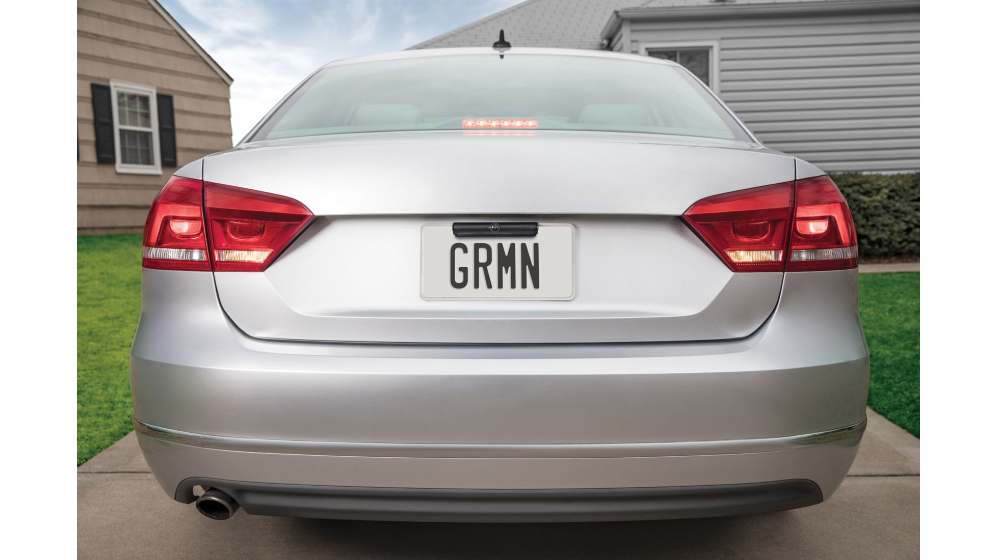garmin backup camera license plate