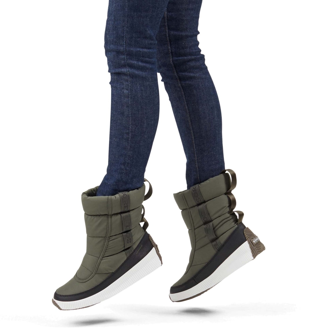 sorel mid puffy boot